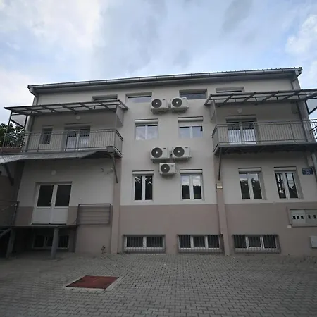 P7 *